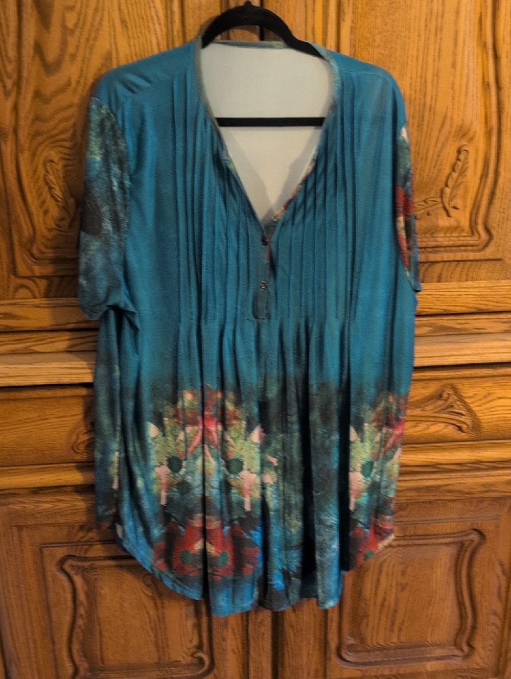 Women’s Teal Floral Pleated V-Neck Top